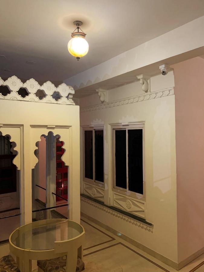 Hotel The Tiger Udaipur Exteriör bild