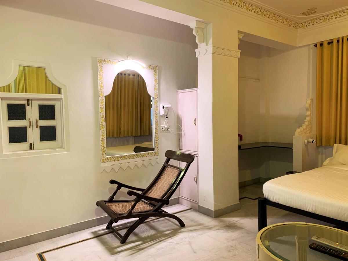 Hotel The Tiger Udaipur Exteriör bild