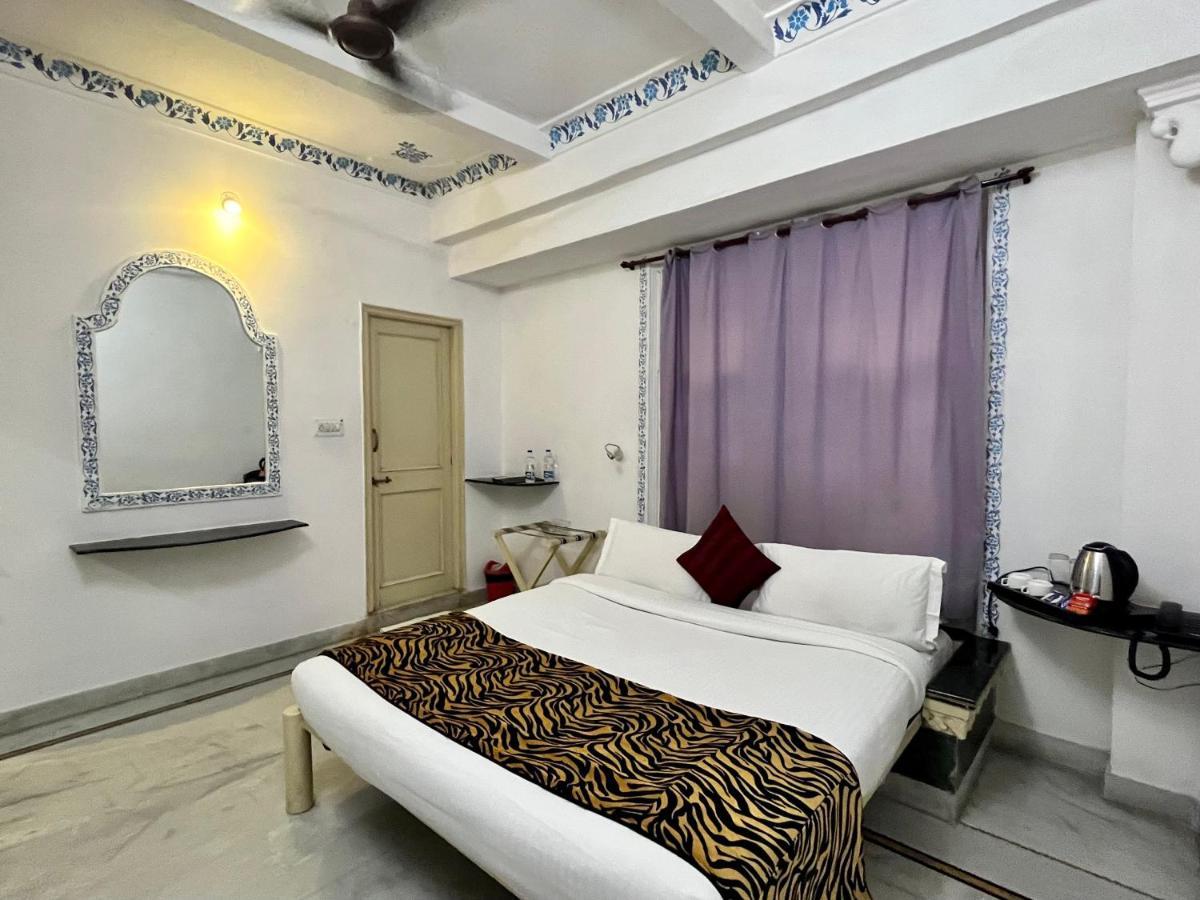 Hotel The Tiger Udaipur Exteriör bild