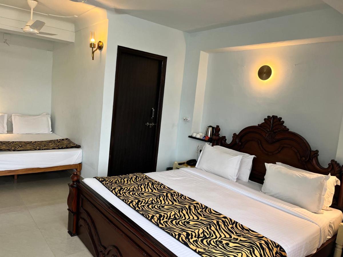 Hotel The Tiger Udaipur Exteriör bild