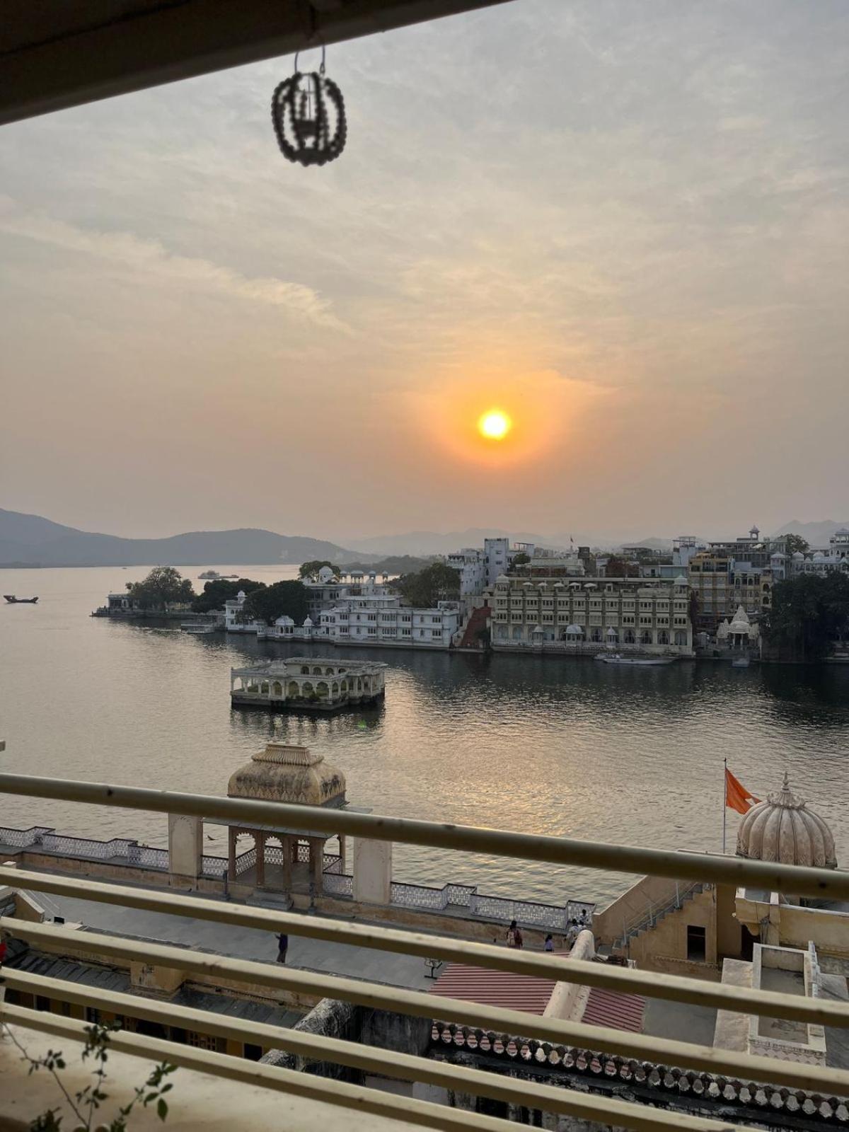 Hotel The Tiger Udaipur Exteriör bild