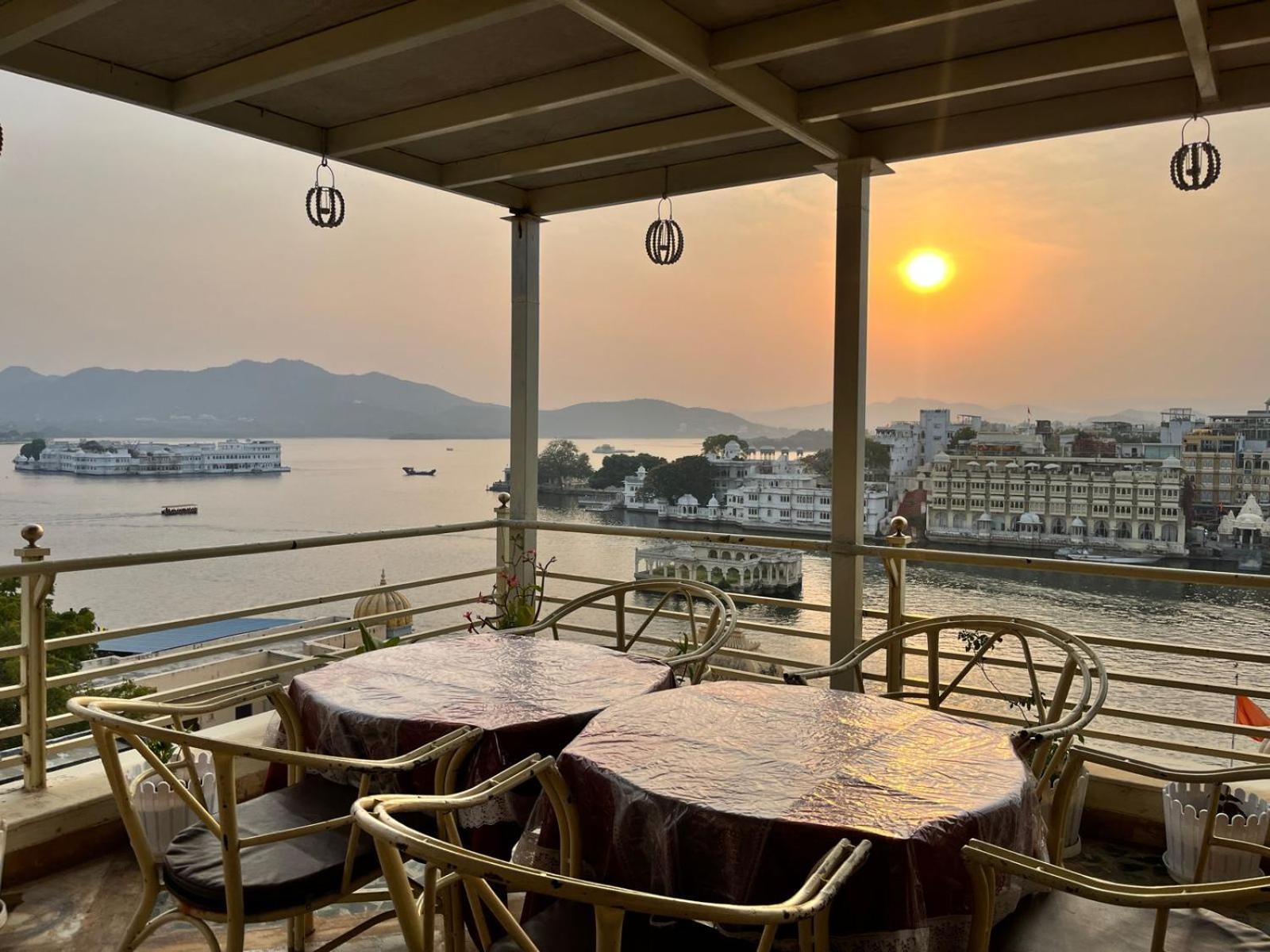 Hotel The Tiger Udaipur Exteriör bild