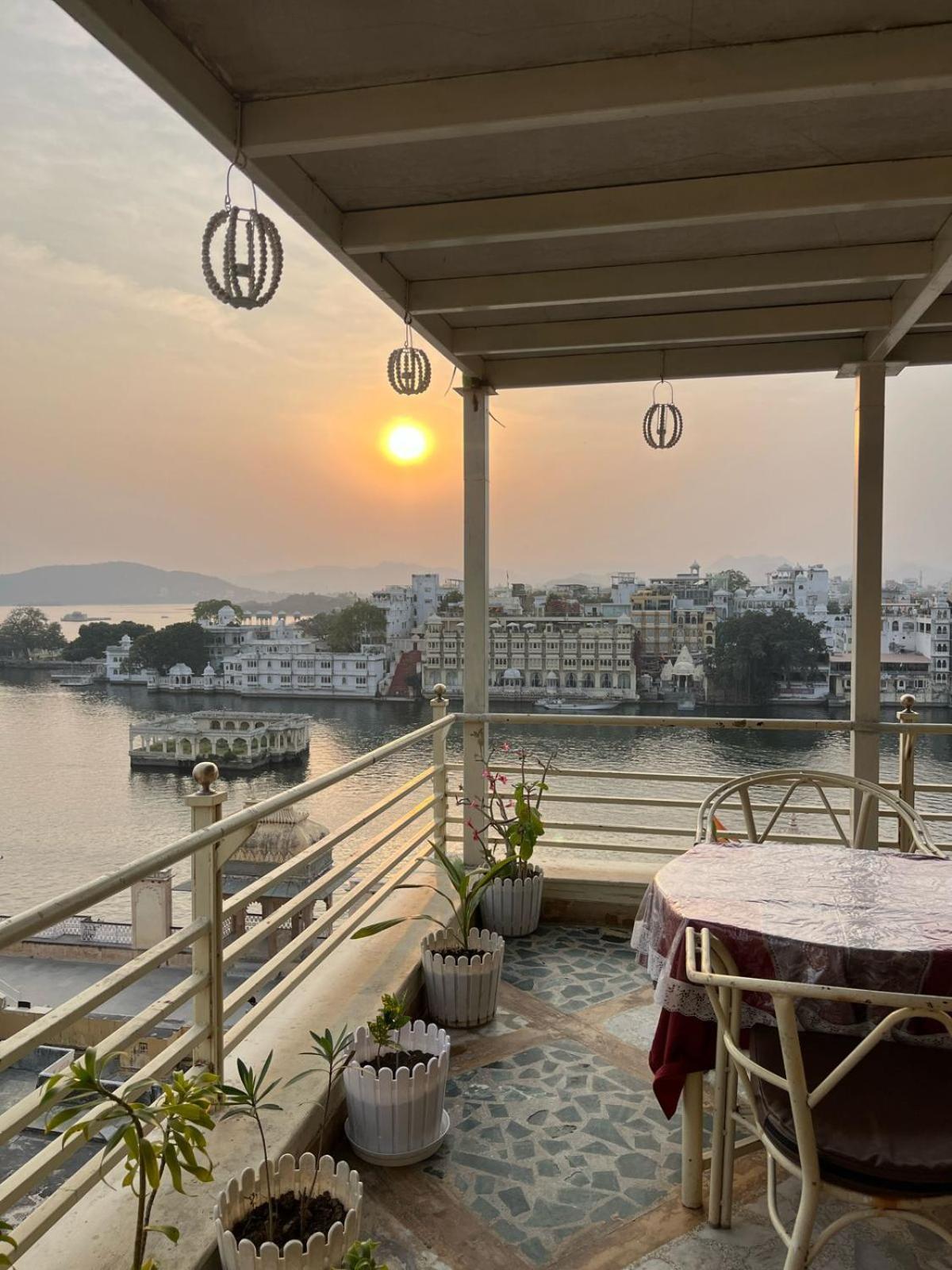 Hotel The Tiger Udaipur Exteriör bild