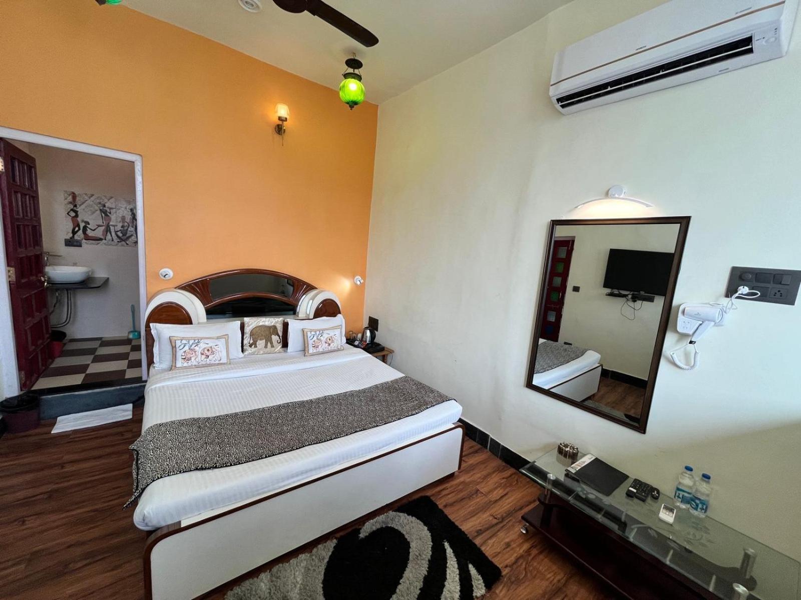 Hotel The Tiger Udaipur Exteriör bild